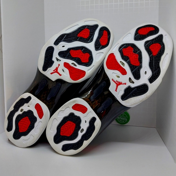 NIKE AIR JORDAN 17 - BRED CHICAGO BULLS - Picture 4 of 8